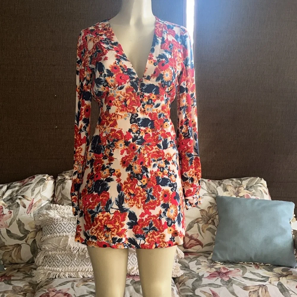 Free People Spring Floral Plunge Mini Dress Size 2 - Picture 2 of 12